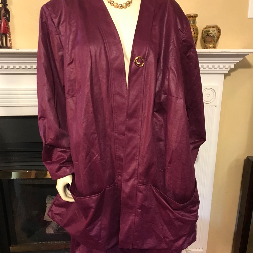 Plus size skirt and jacket set